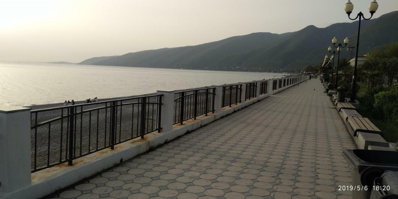 Уютная Комната Gagra Kültér fotó